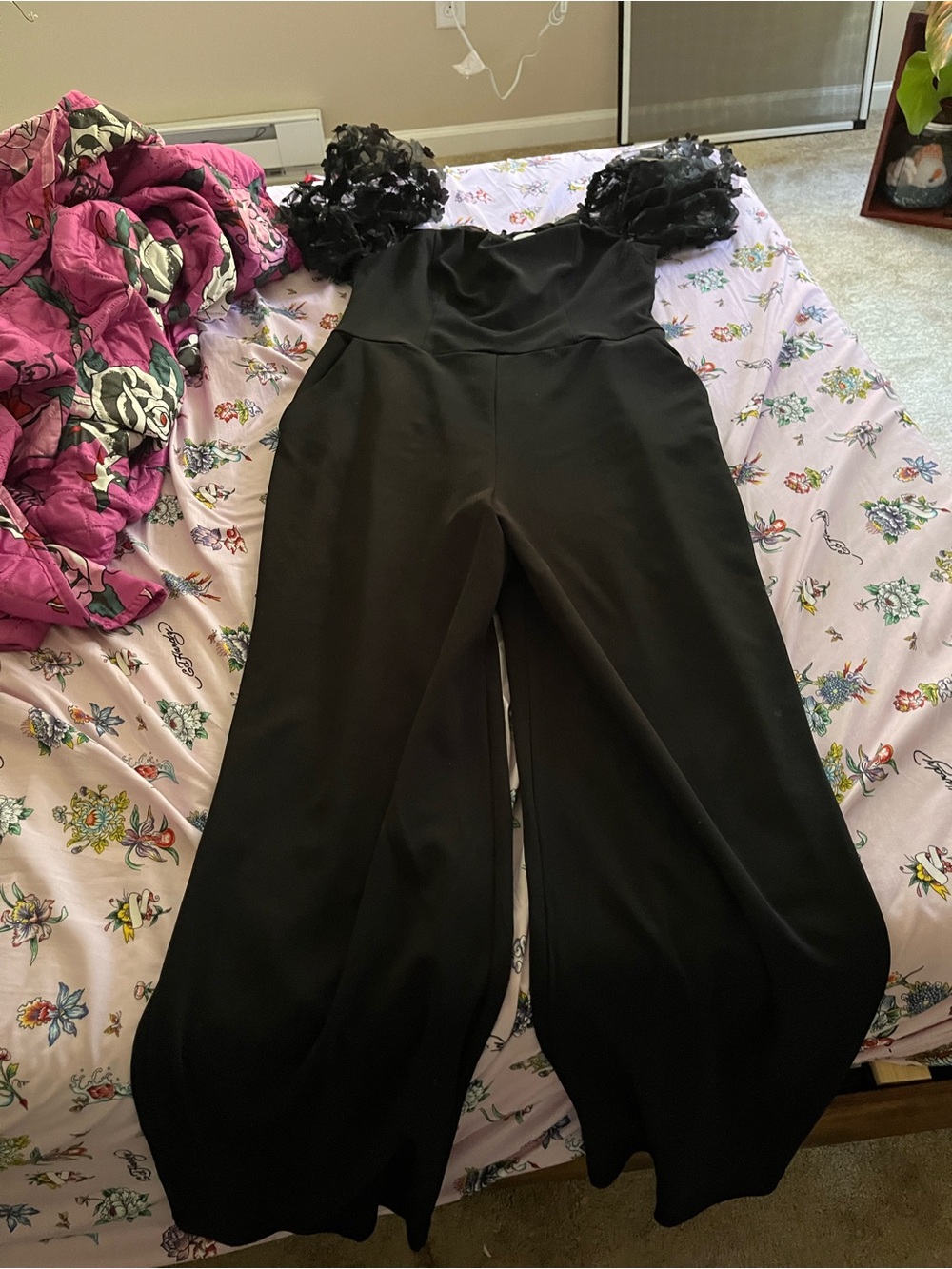 Elegant Black Puff-Sleeve Jumpsuit